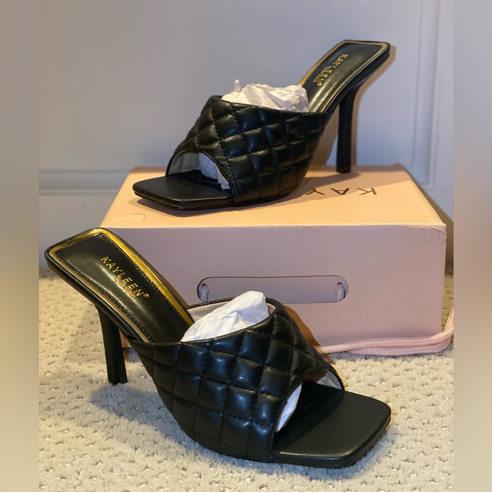 KAYLEEN by Los Angeles black heels. NEVER USED
